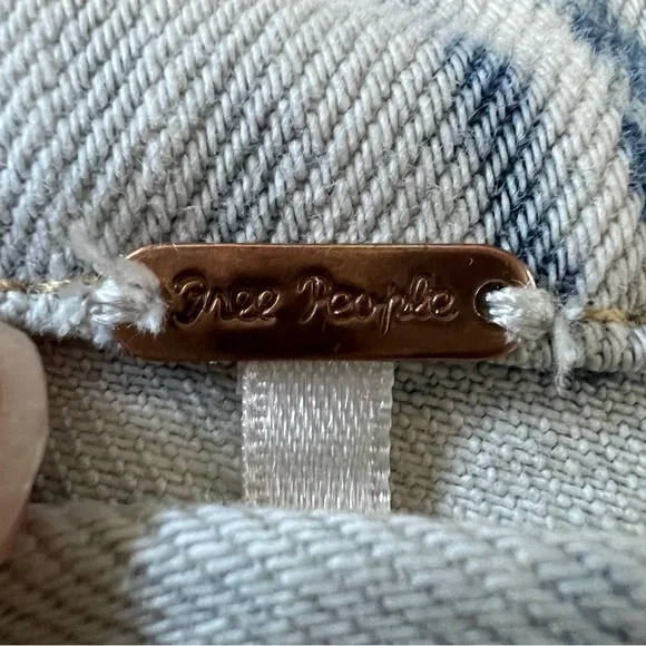 Free People White and Blue Tones Tie Dye Denim Jacket Size Small - Picture 14 of 16